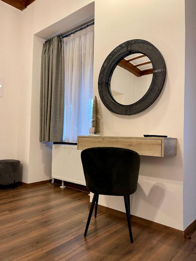 11 Luxury Apartments Mețovo Exterior foto